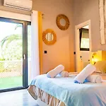 Oasis • Pisc. Privada • Wifi • Familia • A/c * Denia