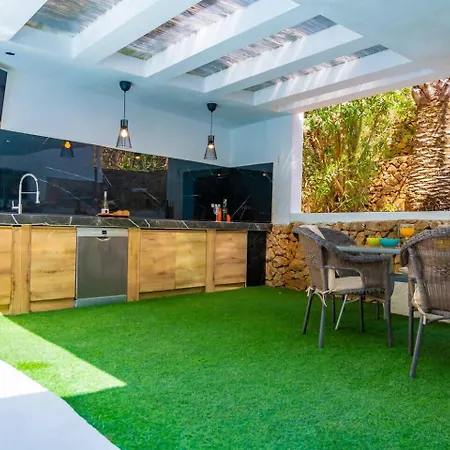 Oasis • Pisc. Privada • Wifi • Familia • A/c * Dénia