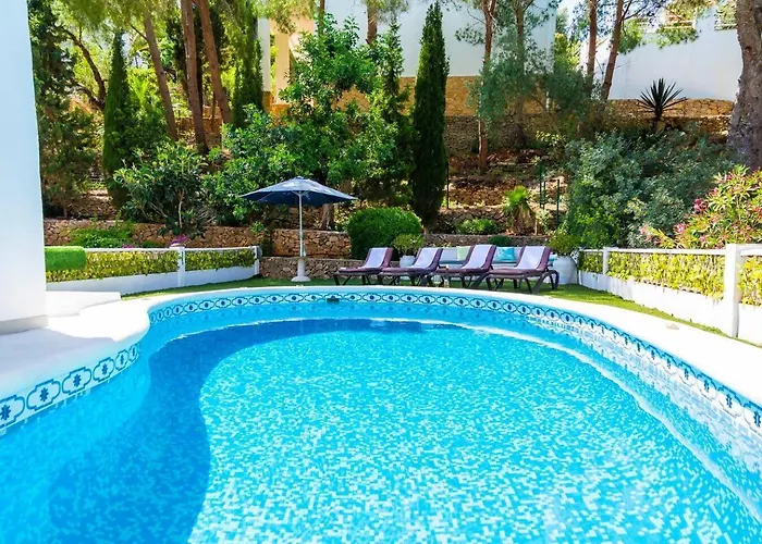 Oasis • Pisc. Privada • Wifi • Familia • A/c *