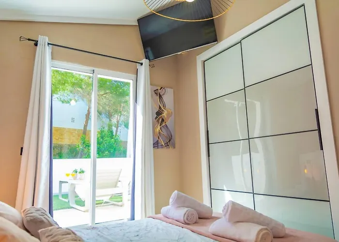 Villa Oasis • Pisc. Privada • Wifi • Familia • A/c