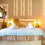 Oasis • Pisc. Privada • Wifi • Familia • A/c Villa
