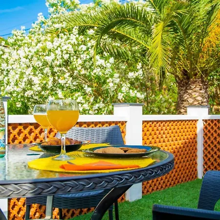 Oasis • Pisc. Privada • Wifi • Familia • A/c *